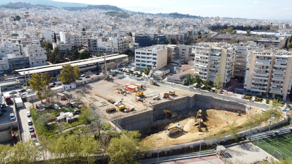 ΙΩΝΙΚΟ ΚΕΝΤΡΟ - ΕΜΠΟΡΙΚΑ ΠΑΡΚΑ - HPL